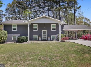 677 Hillandale Cir SW, Marietta, GA 30064