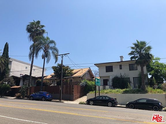 5th image of 2042 N Cahuenga Blvd