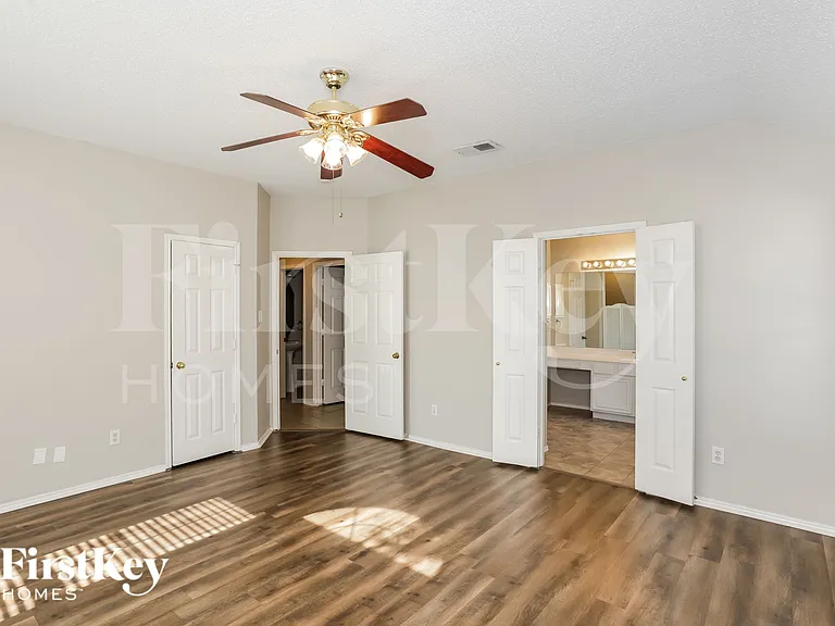 1146 Finch Cir — Photo 8