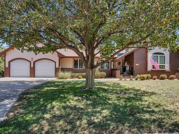 3100 Witmarsum Dr, Newton, KS 67117