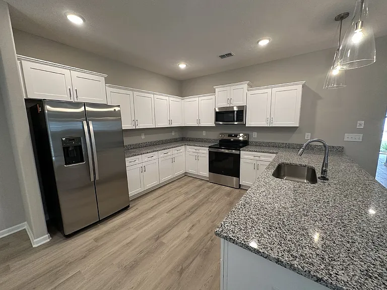 1850 Madison St #201 — Photo 6