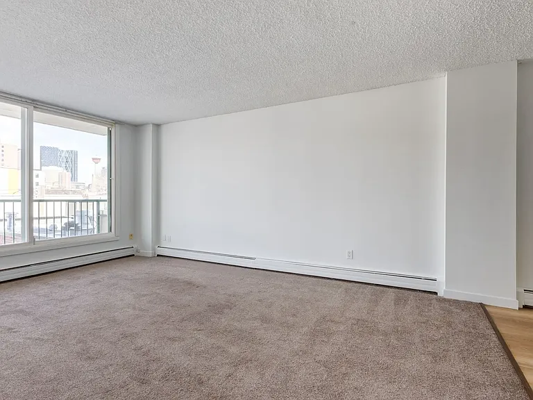 510 21st Ave SW — Photo 10
