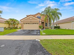 695 Falling Water Rd, Weston, FL 33326