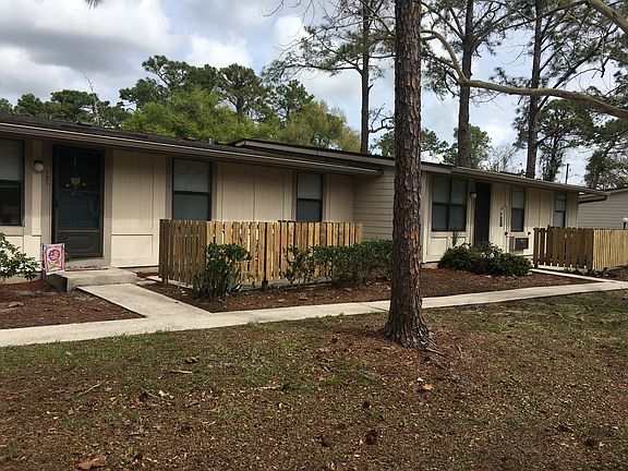 3rd image of 321 Hidden Pines Cir #8119f67b6