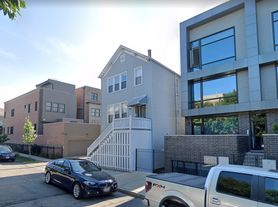 850 N May St, Chicago, IL