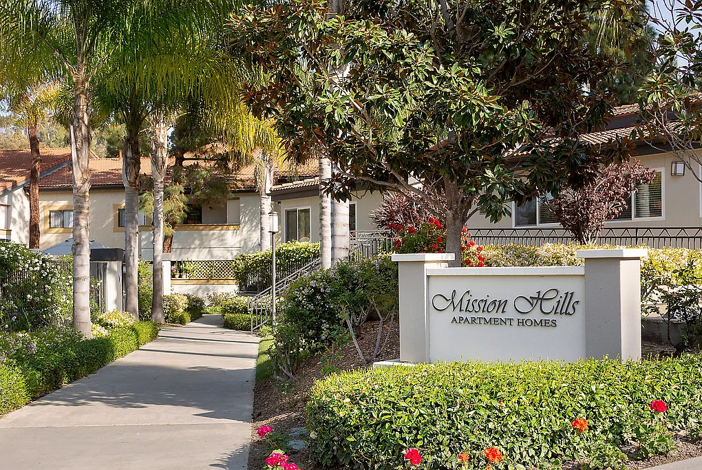 Mission Hills — Photo 4