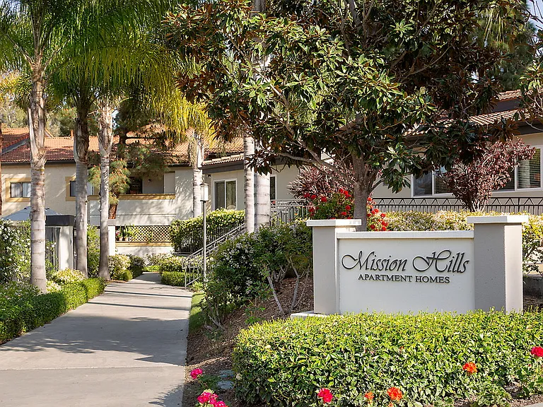 Mission Hills — Photo 4
