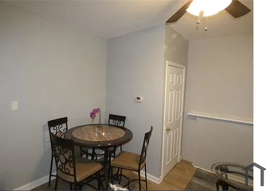 5 bed, 1900 sqft, $2,600 — Photo 4