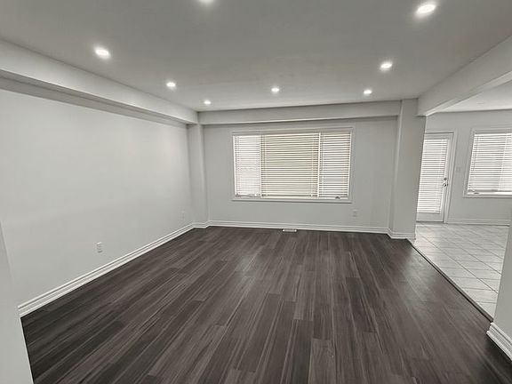 2nd image of 84 Hardcastle Dr #84