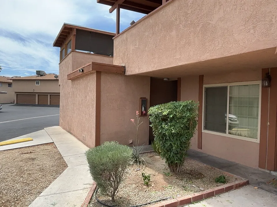 2753 Kline Cir #4
