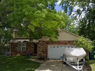 1050 Buckeye Ln, Decatur, IL 62521