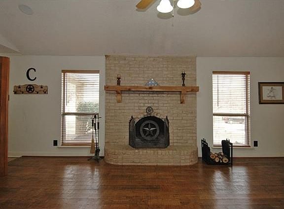 4th image of 400 Peninsula Dr