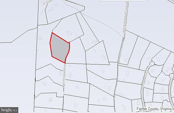 2nd image of 2 Jefferson Run Rd