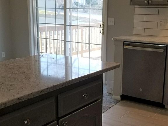 3rd image of 5554 N 130th St