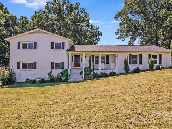155 McAdam Ln, Mooresville, NC 28117