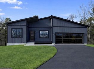 231 Sachem Hl, Hedgesville, WV 25427