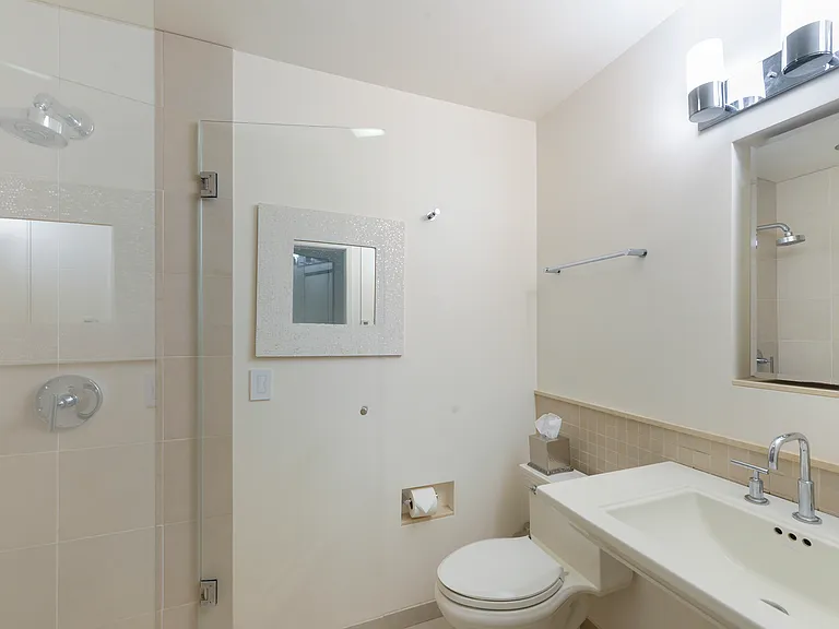 122 Lynn Ave — Photo 18