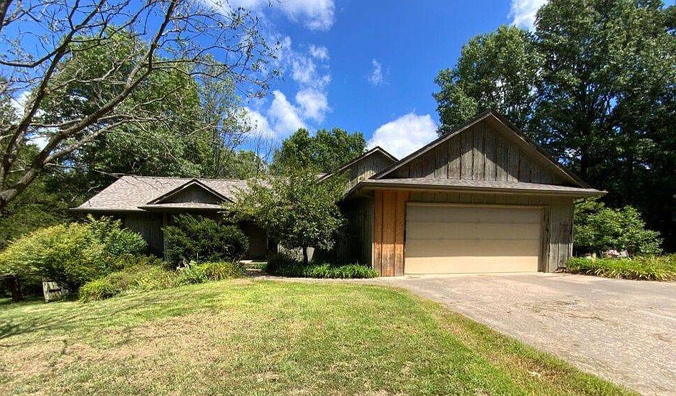 1st image of 10701 E Bozarth Ln