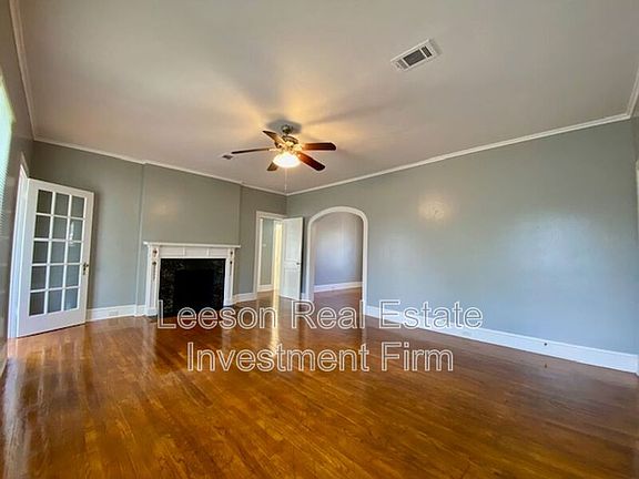 3rd image of 322 College St APT D