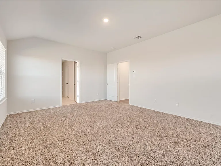 4016 Huntington Dr — Photo 14