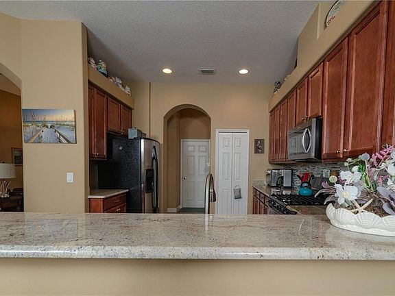 4th image of 8832 Bridgeport Bay Cir
