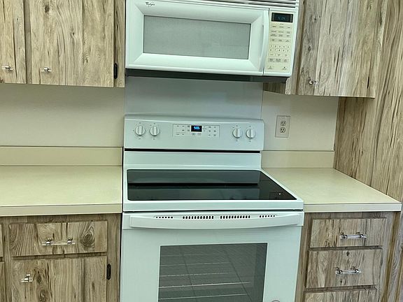 kitchen/ new range
