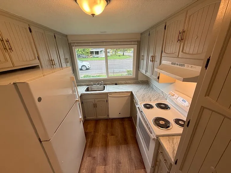 720 NW Walnut Blvd — Photo 11