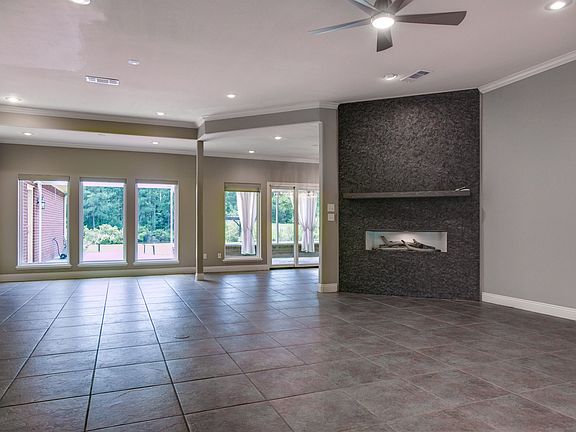 5th image of 11 Oak Grove Pl