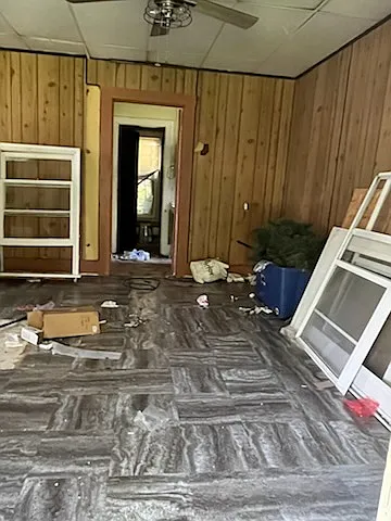 1009 Ernest St — Photo 7