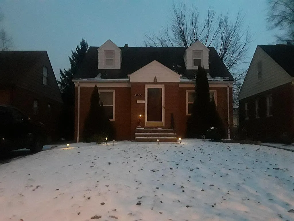 4130 Ellison Rd photo 1