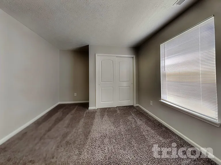 84 Rambling Rd — Photo 11
