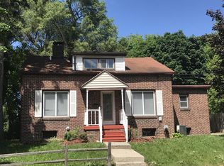 303 N Francis Ave, Lansing, MI 48912