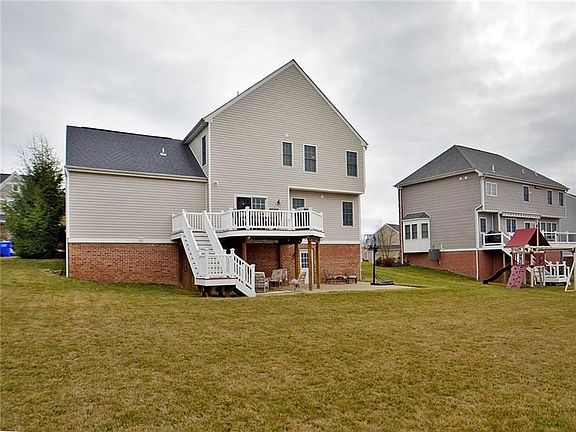 2nd image of 309 Garden Ct