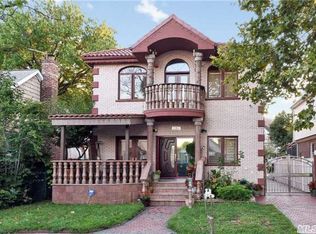 4878 187th St, Fresh Meadows, NY 11365
