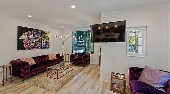 4th image of 1635 N Vista St #1