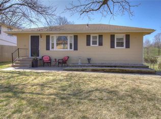 4323 NE Sunnybrook Ln, Kansas City, MO 64117
