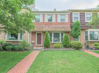 4008 Lantern Ln, Skippack, PA 19474