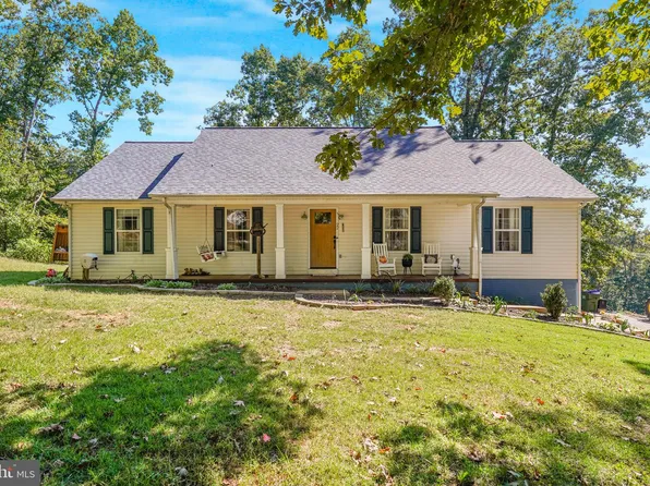 22 Kelley Hill Ln, Fredericksburg, VA 22405