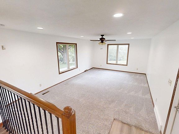 5th image of 1028 E Sheridan St