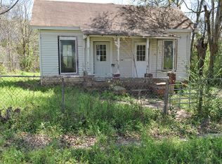 604 Burkitt St, Palestine, TX 75801