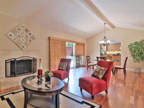 3rd image of 118 Lansberry Ct