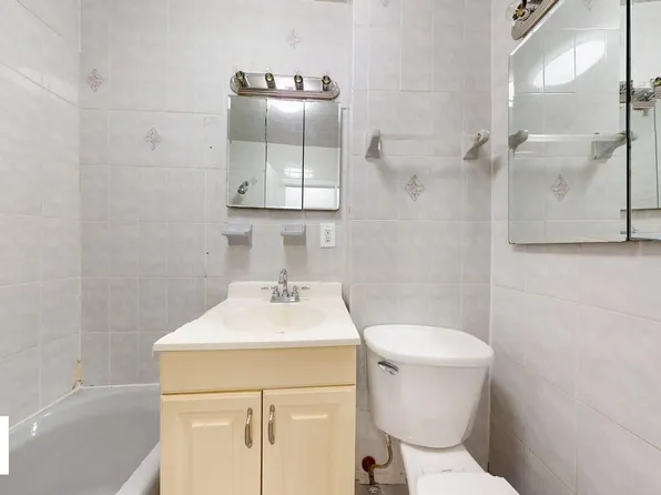 2611 Avenue J image 7 of 13