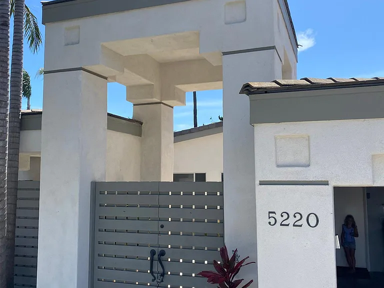 5220 Soledad Rd — Photo 3