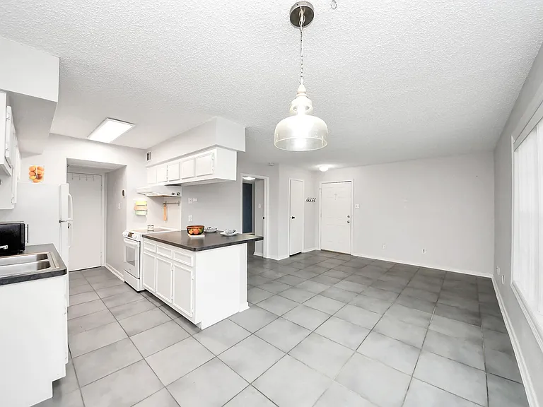 2750 Holly Hall St #911 — Photo 12