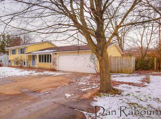 6904 Rix St SE, Ada, MI 49301
