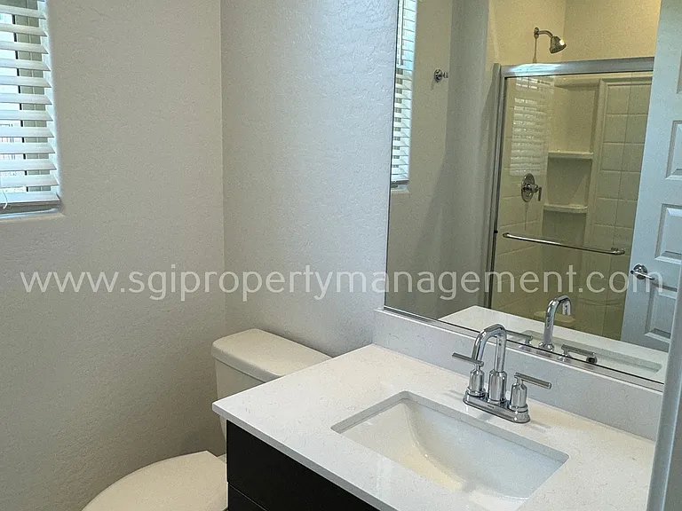 644 S Heron Ln — Photo 4
