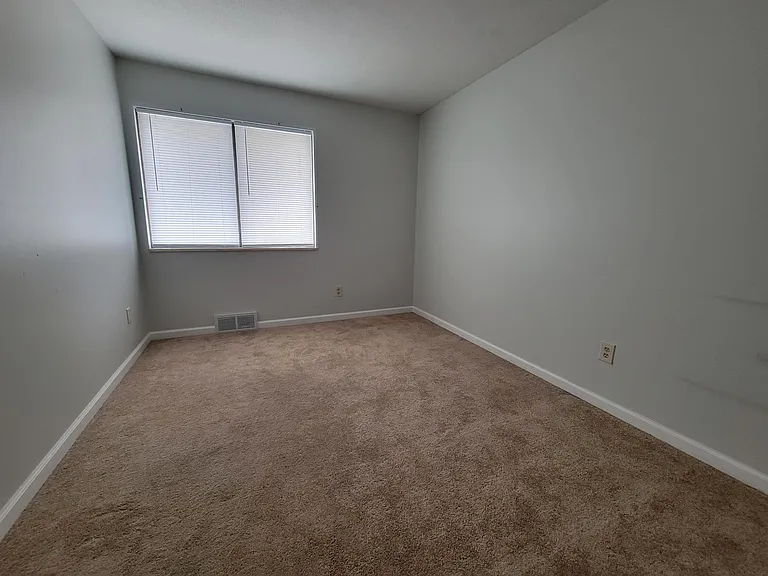4341 Chatsworth Cir — Photo 14