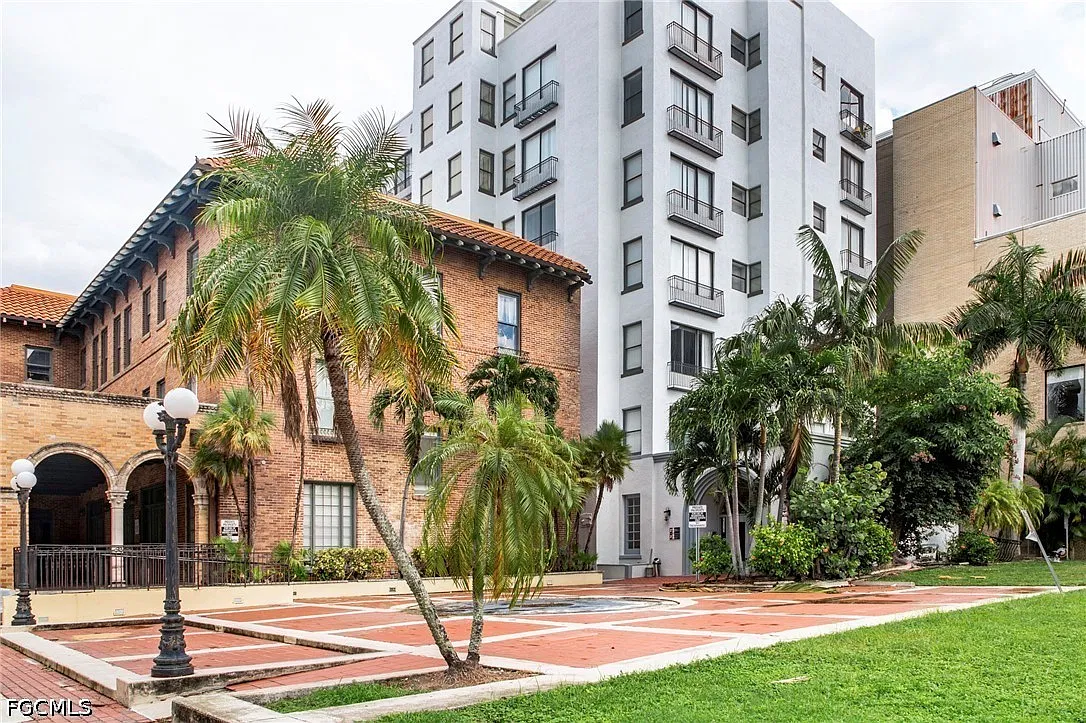 2 bed, 1.0 bath, 800 sqft, $1,375 — Photo 1