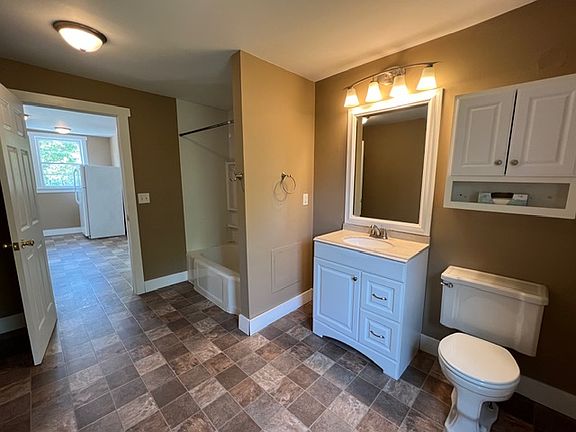 4th image of 114 E County Rd #2