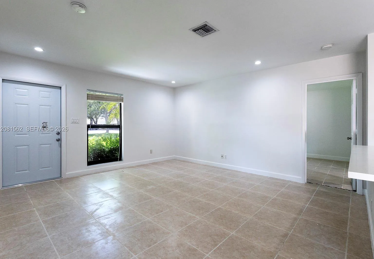 Greenglades Condo No 4 Bl — Photo 4